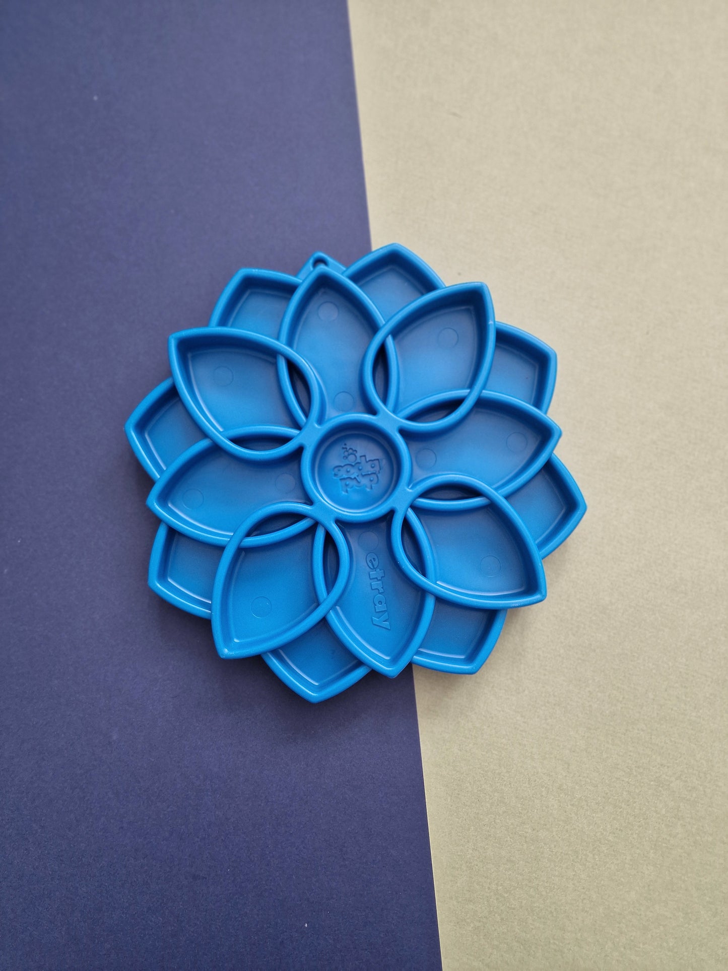 MANDALA DESIGN ETRAY ENRICHMENT (blue)