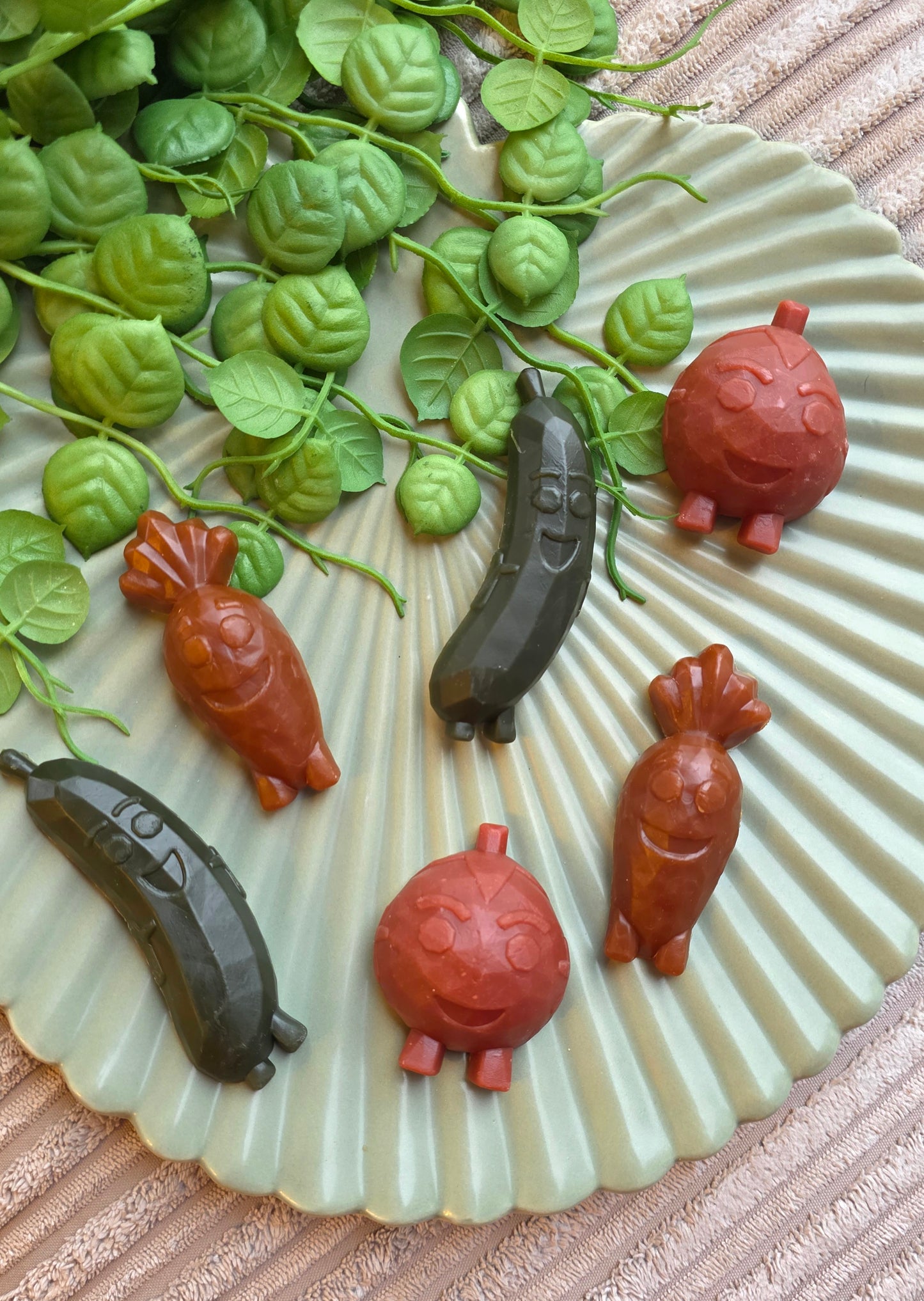 Pluto's Veggie Friends (small)πππ