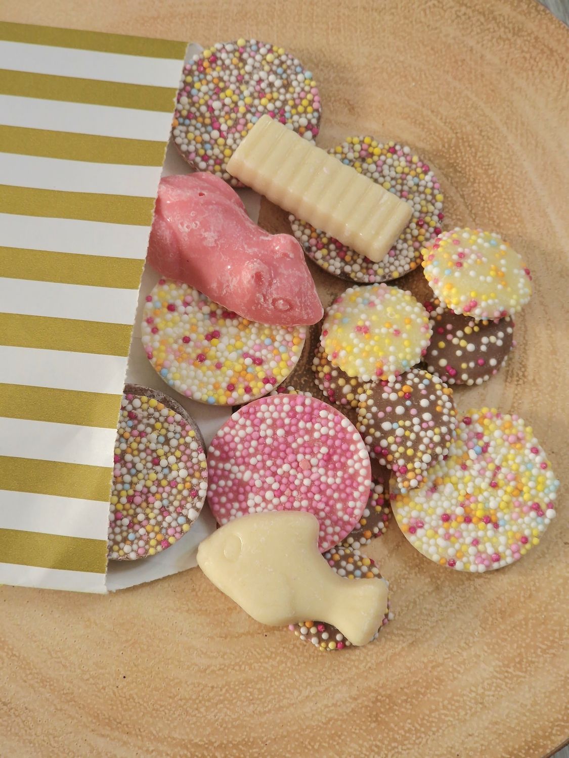 Retro doggy choco pic n mix 120g