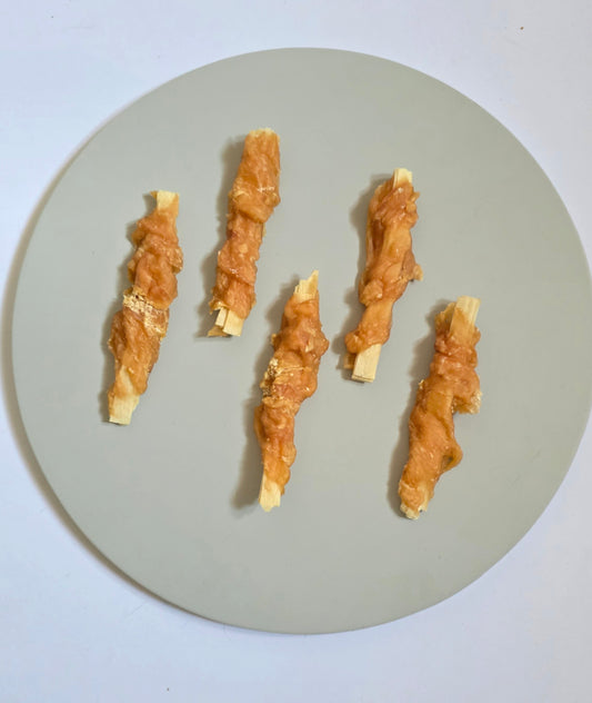 Chicken & Sweet potato wrapped nibble sticks x5