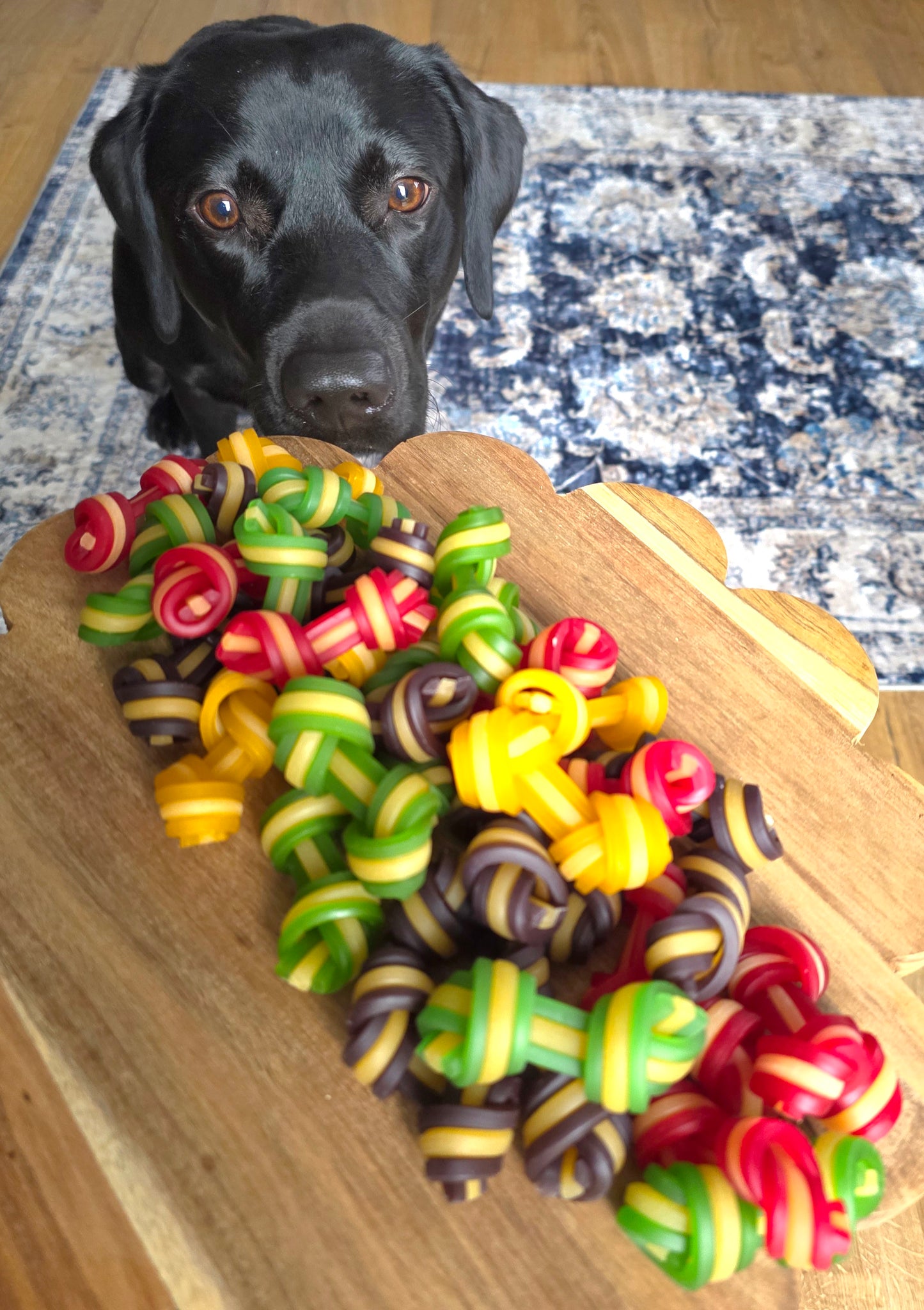 Fruity knots chews 512g approx 35 pieces 🍓🍐🍏🍍🍌