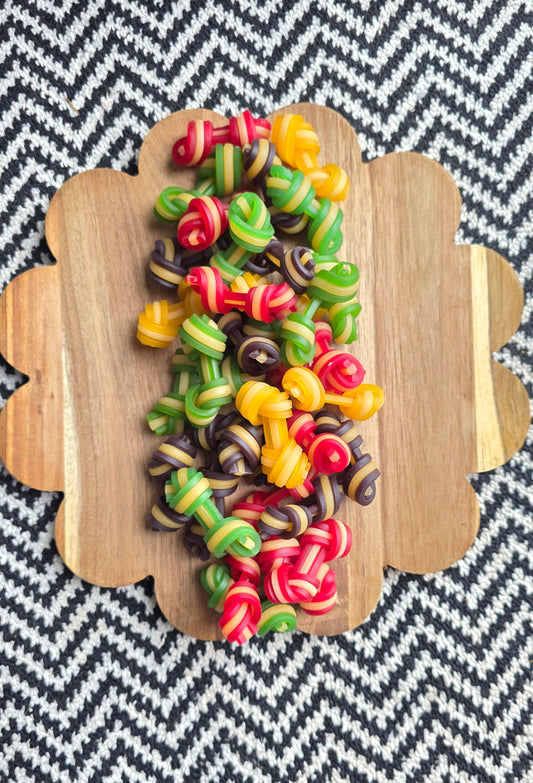 Fruity knots chews 512g approx 35 pieces 🍓🍐🍏🍍🍌