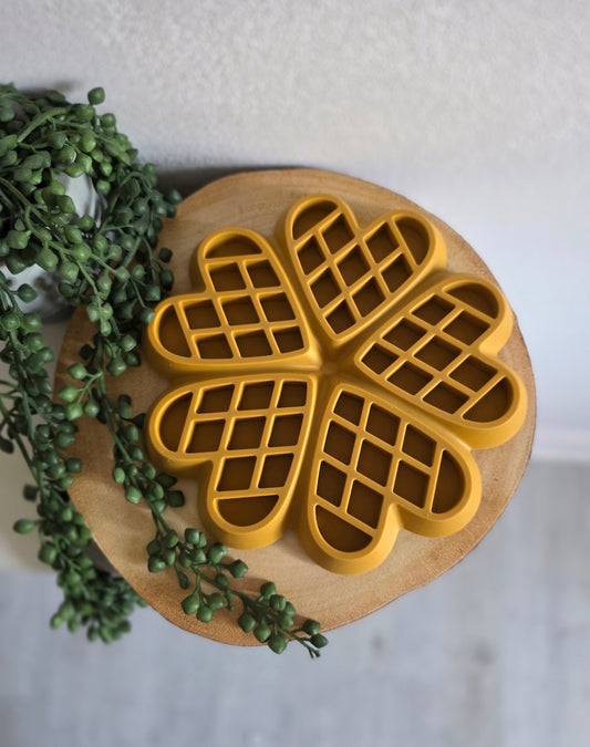 Waffle flower slow feeder 🧇